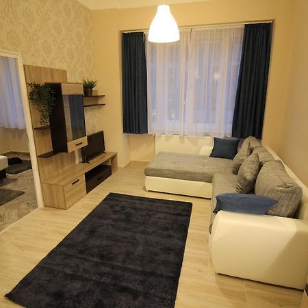 Center Businessclass Apartment Budapest Luaran gambar