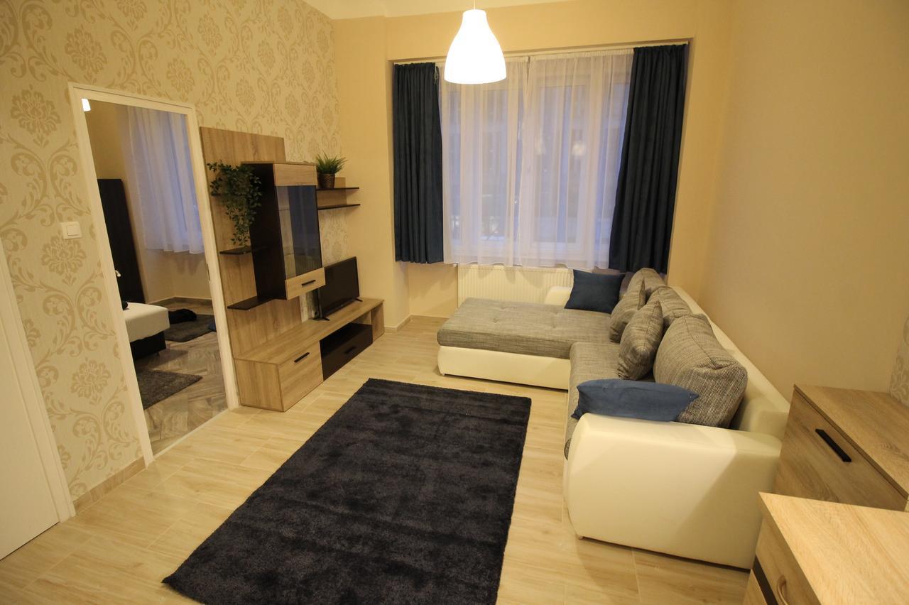 Center Businessclass Apartment Budapest Luaran gambar