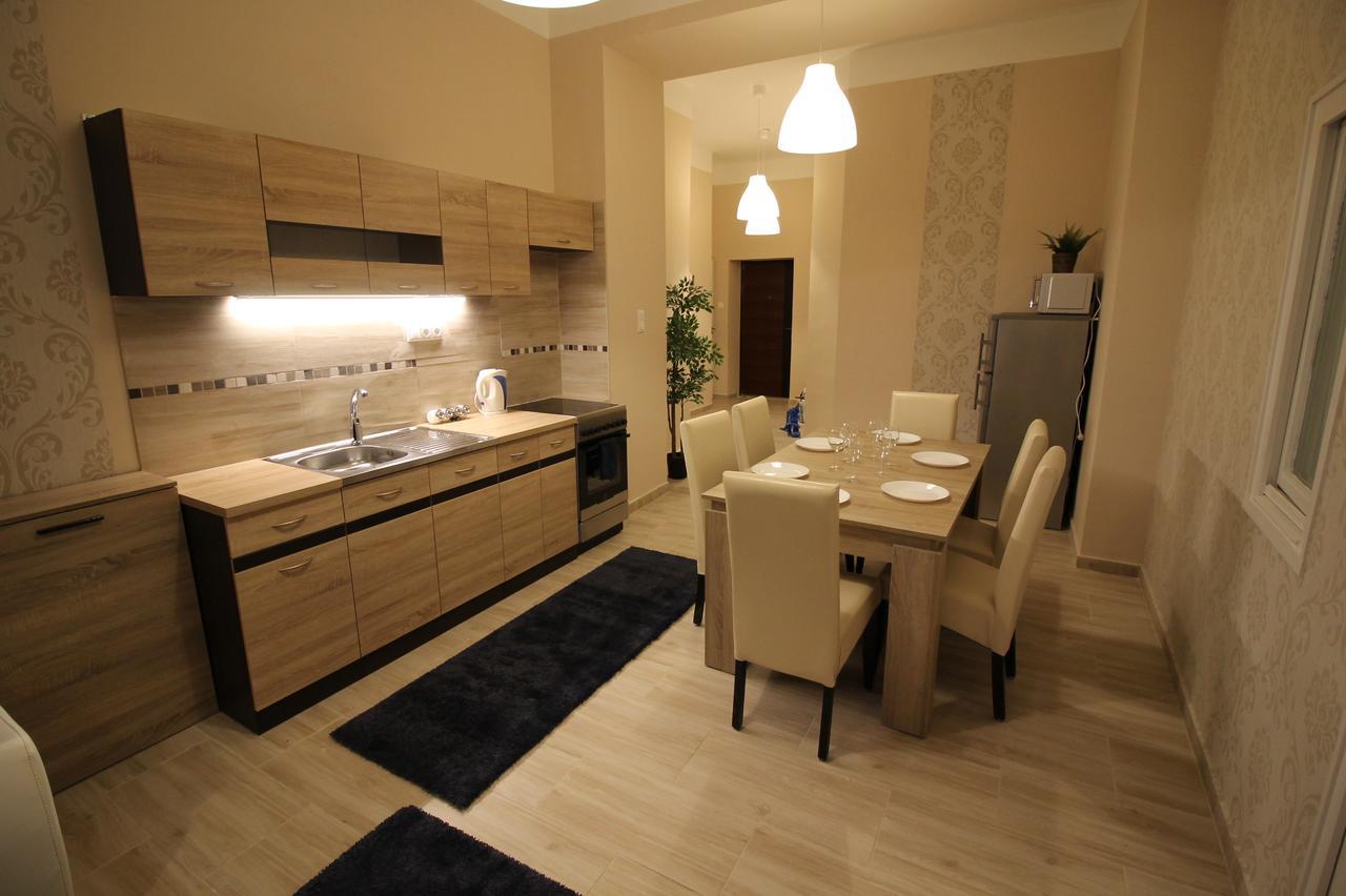 Center Businessclass Apartment Budapest Luaran gambar